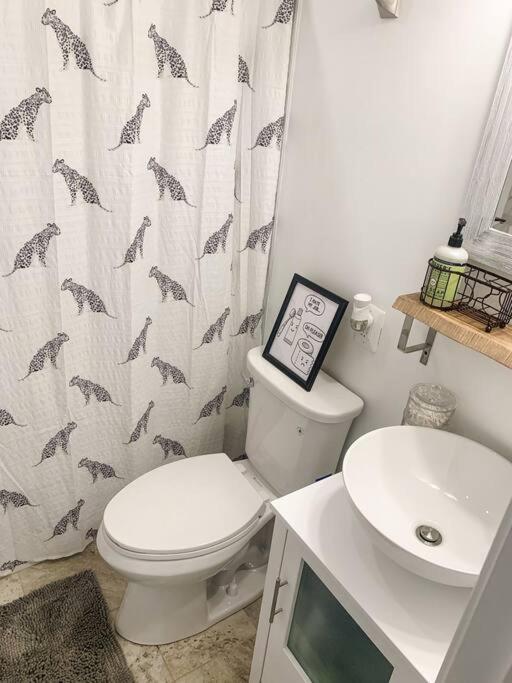 Cozy Modern Apt In The Heart Of Fells Point! Baltimore Eksteriør billede