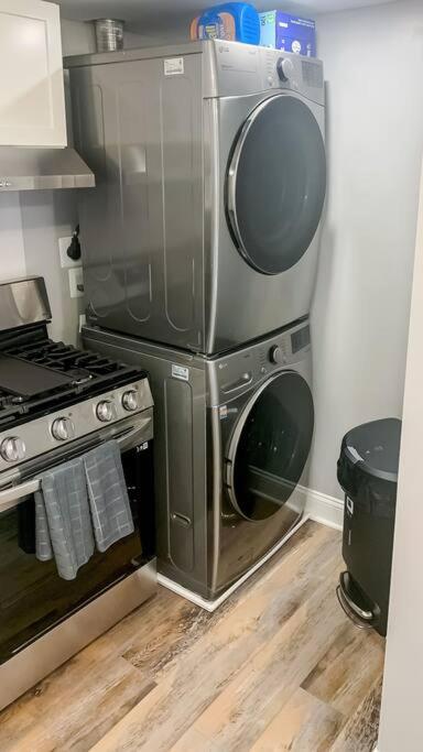 Cozy Modern Apt In The Heart Of Fells Point! Baltimore Eksteriør billede